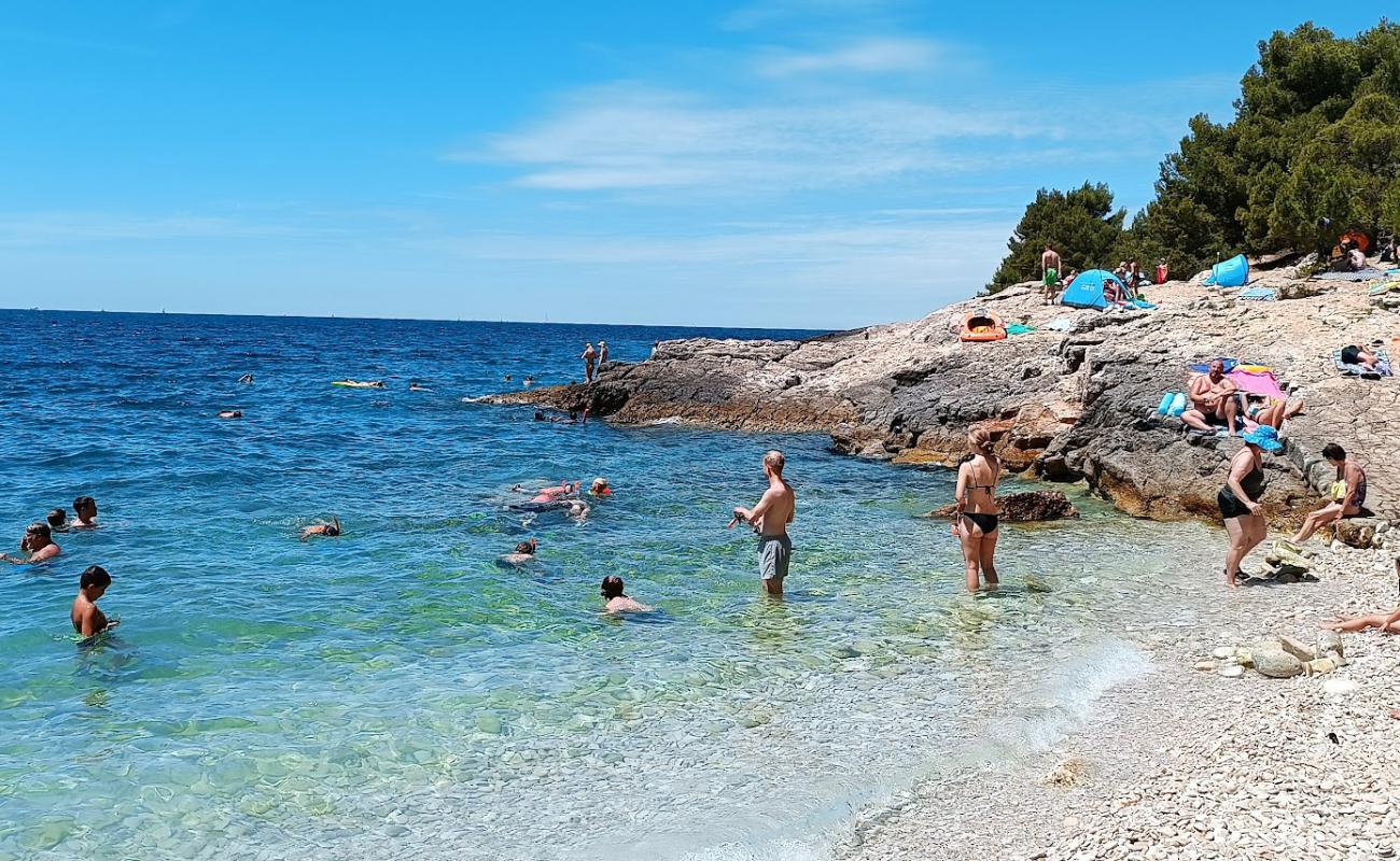 Photo de Plage Pinizule avec caillou clair de surface