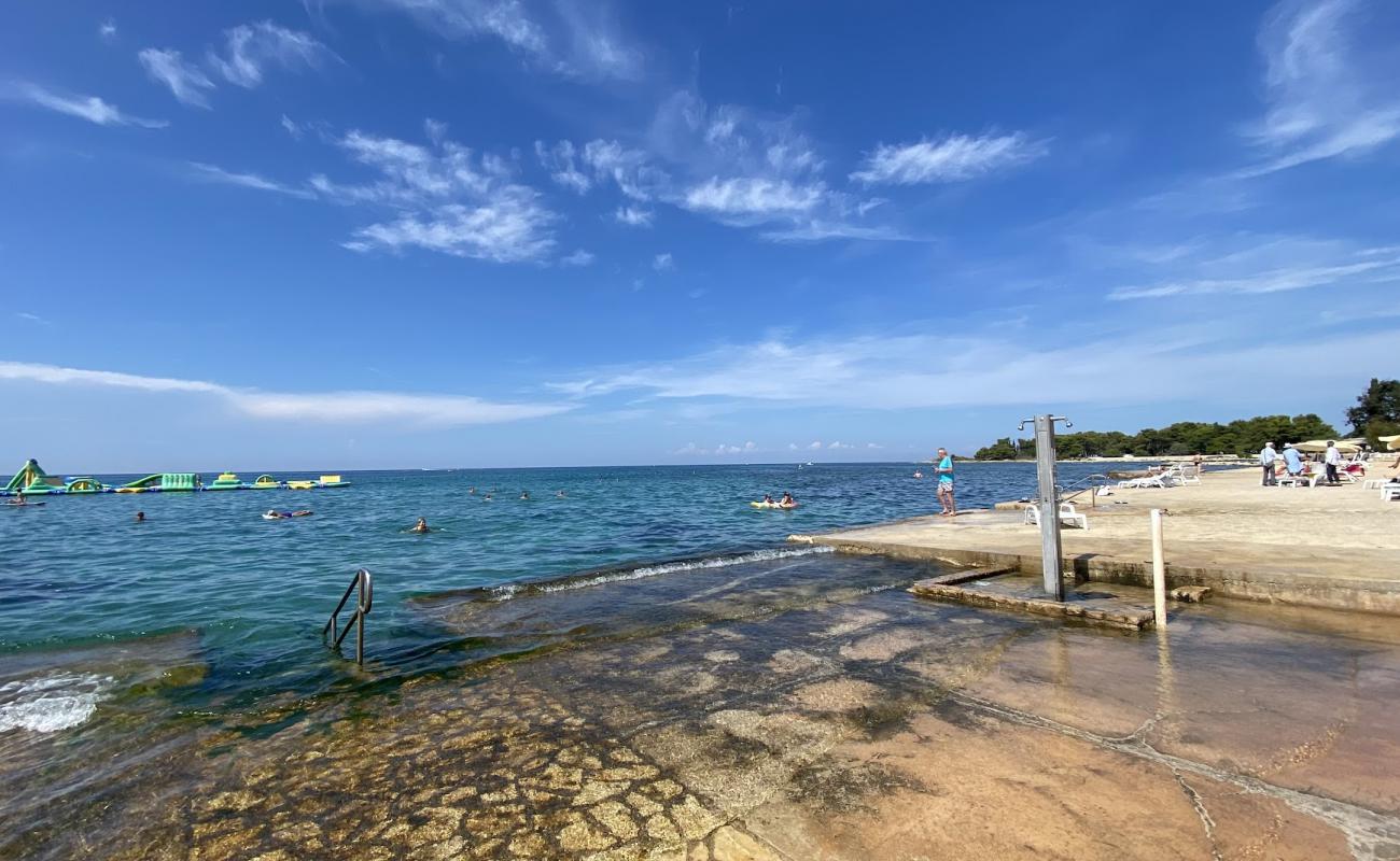 Photo de Plaz Katoro avec béton de surface