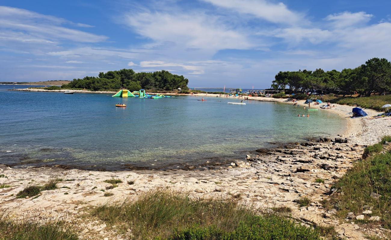 Photo de Beach Skoljic avec roches de surface