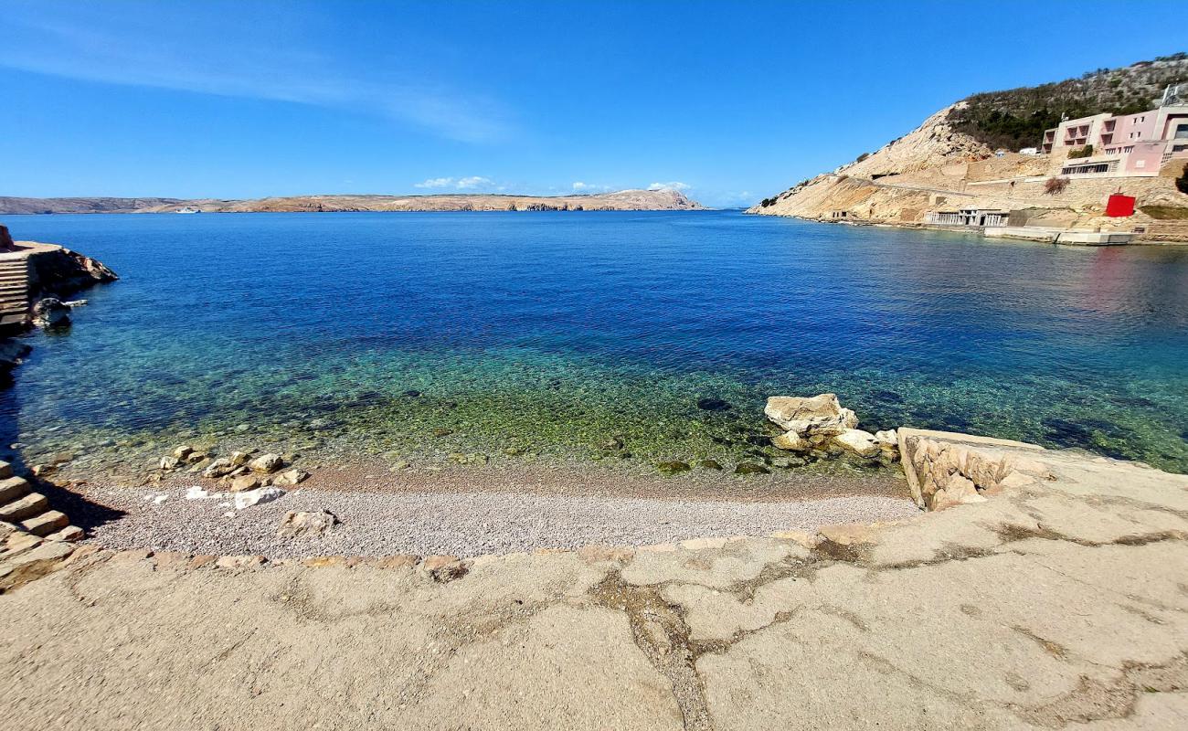 Photo de Jablanac Beach avec caillou fin gris de surface