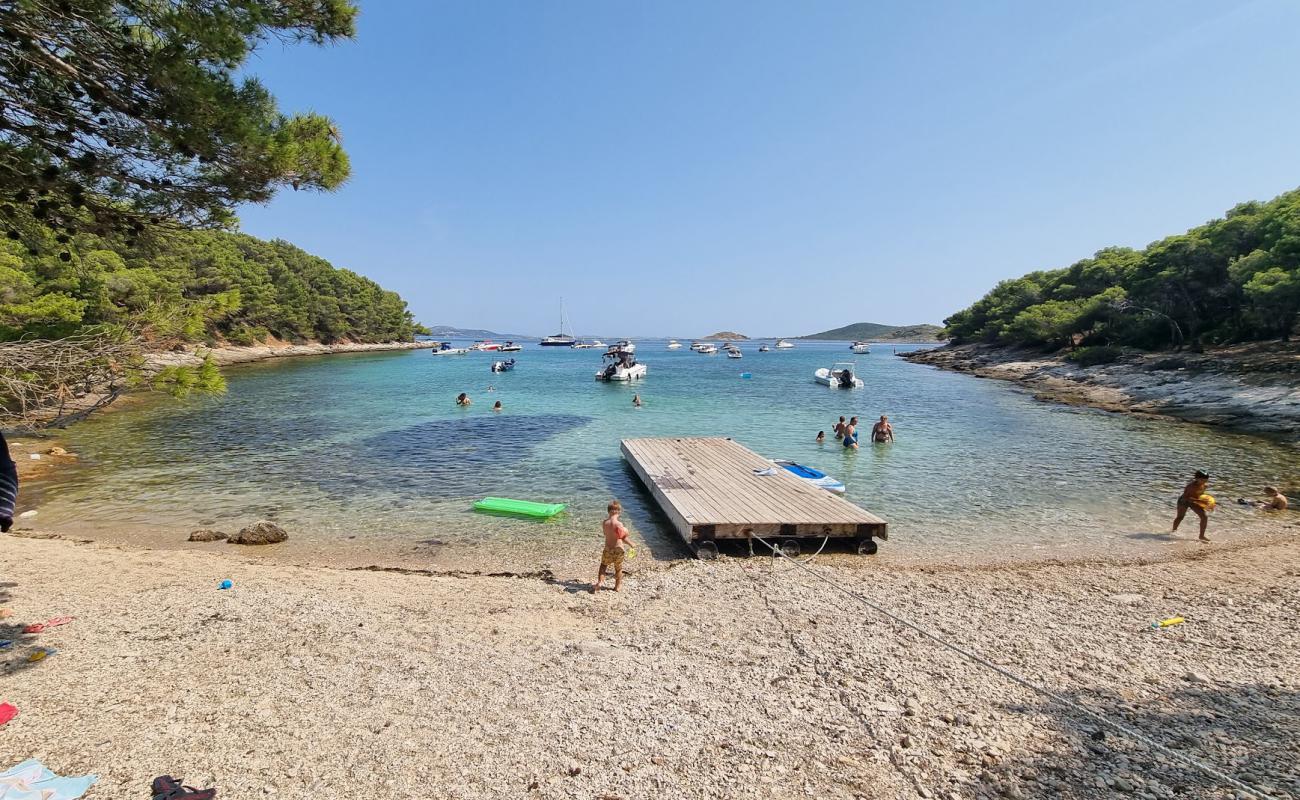 Photo de Kranje Beach, Vrgada avec roches de surface