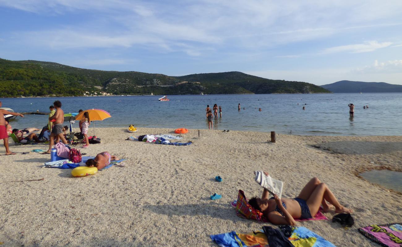 Photo de Slano Beach avec caillou fin clair de surface