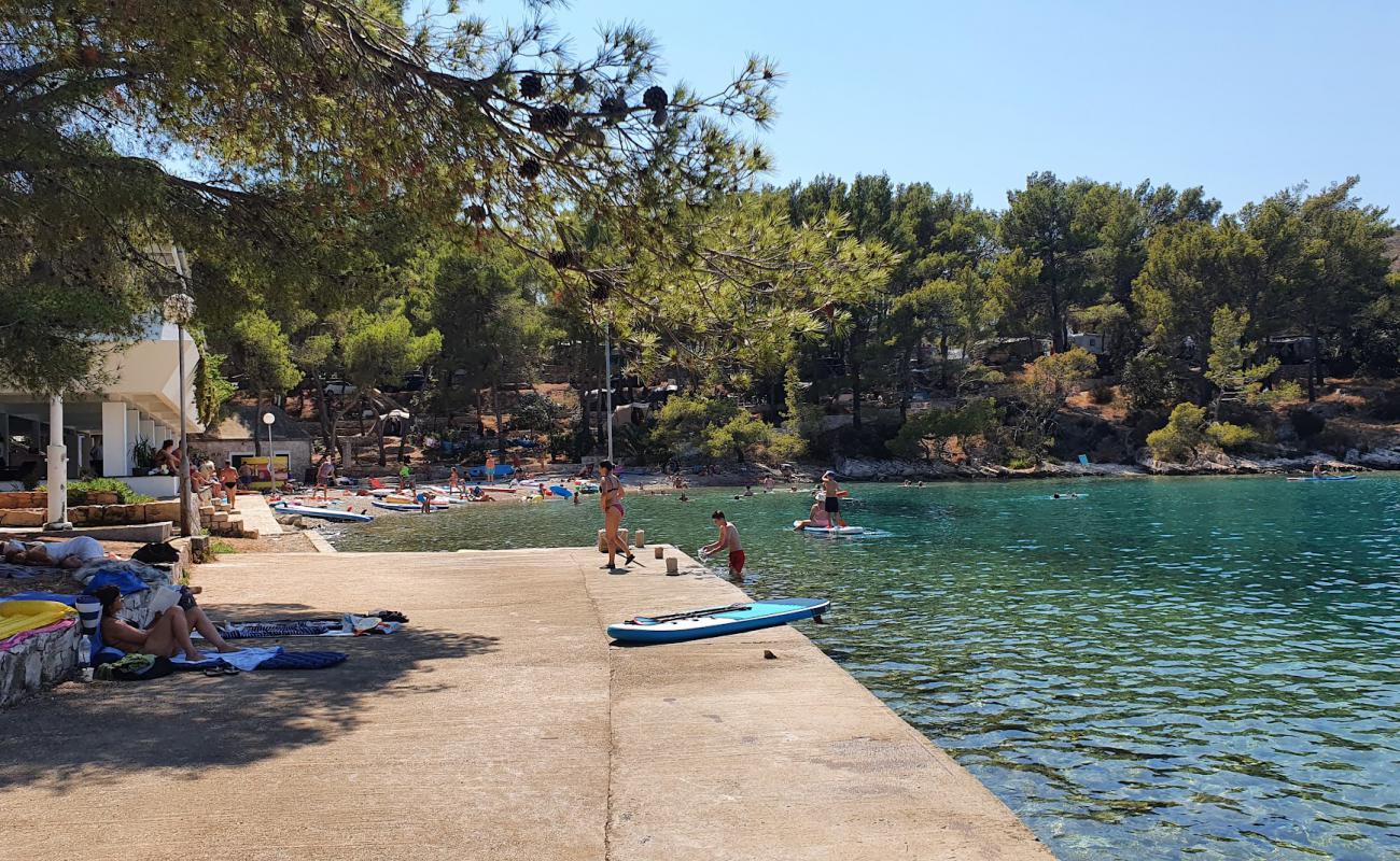 Photo de Vira Beach avec caillou fin clair de surface