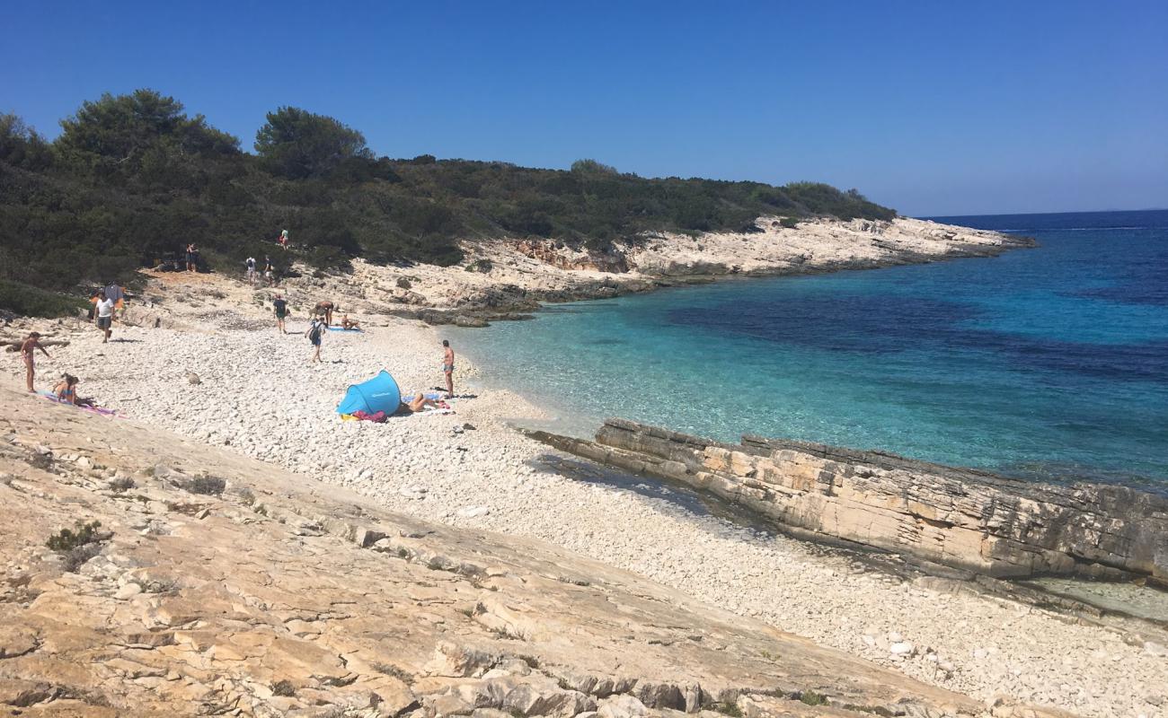 Photo de Batalo Beach avec roches de surface