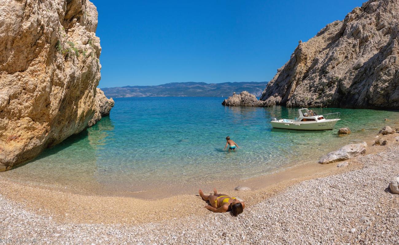 Photo de Uvala Jasenova avec roches de surface