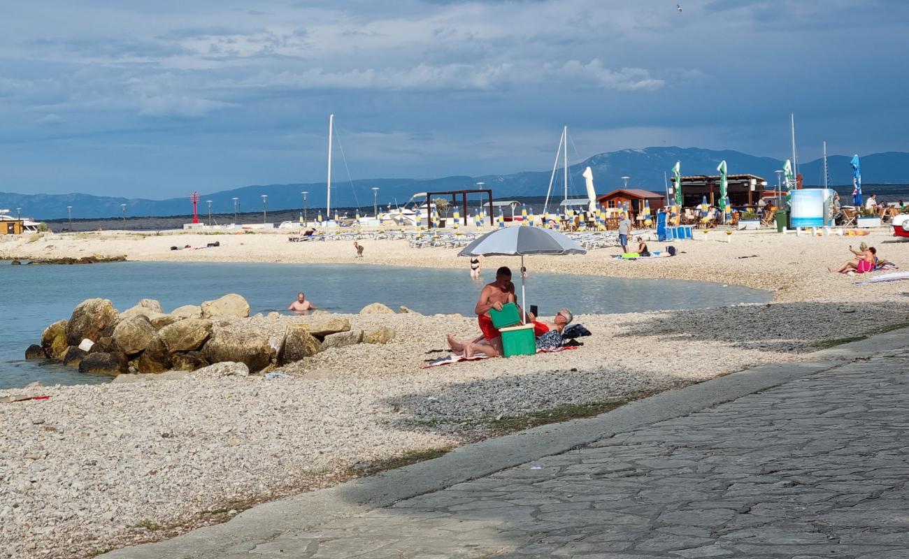 Photo de International Beach, Crikvenica avec roches de surface