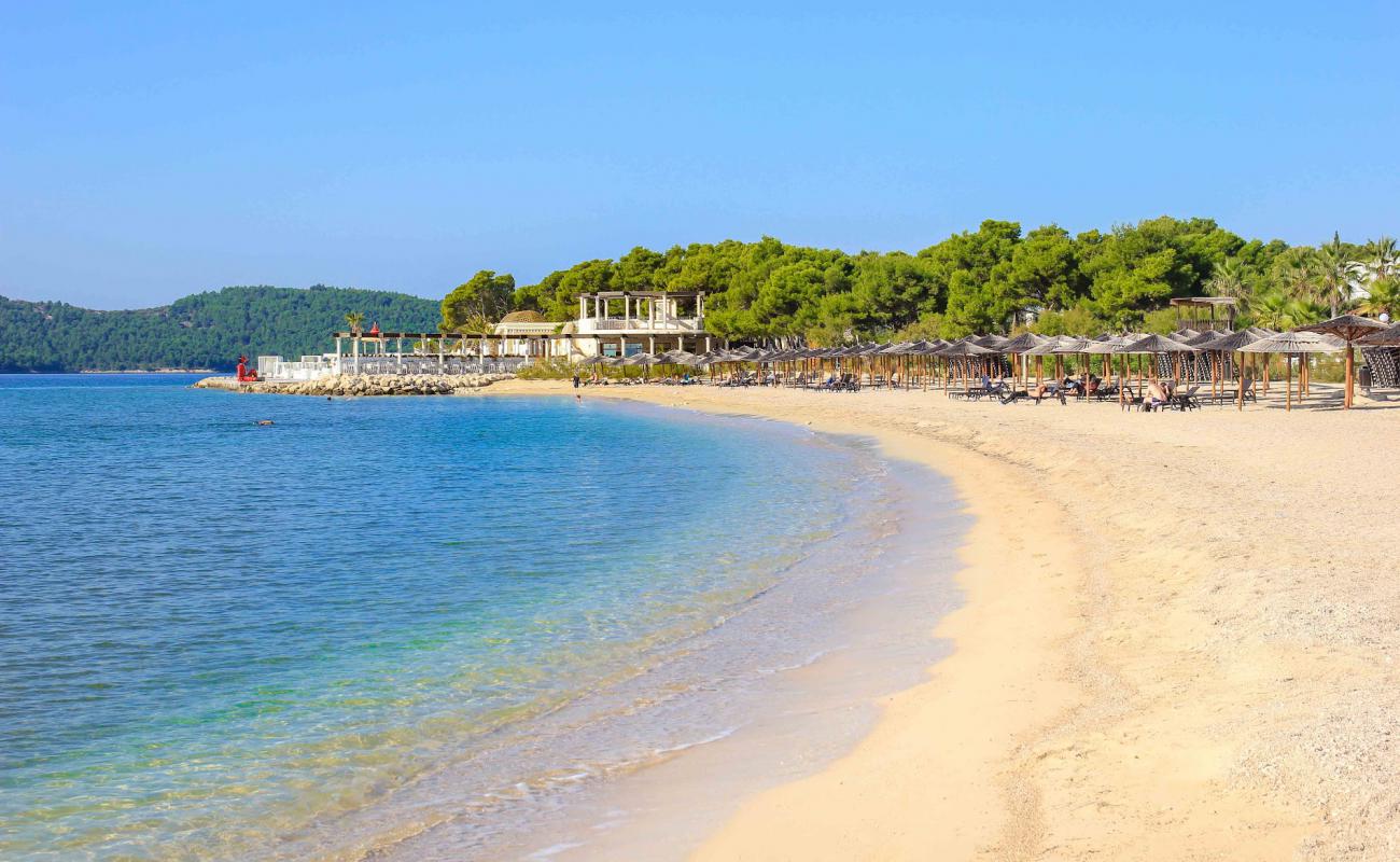 Photo de Beach Sibenik avec caillou fin clair de surface