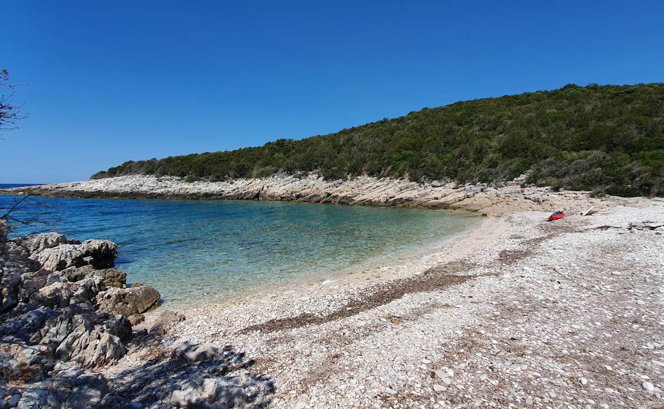 Photo de Konalic Bay avec roches de surface