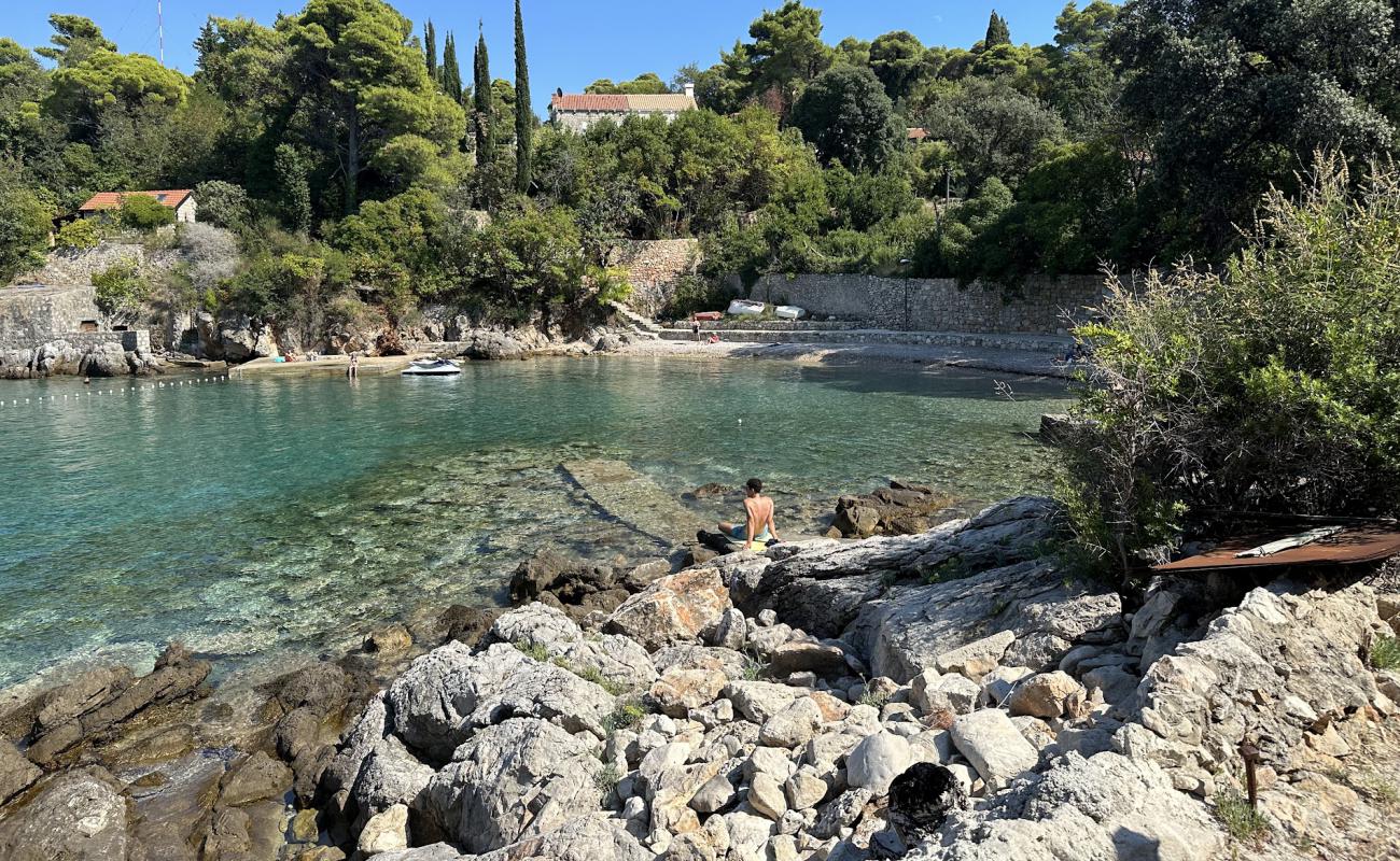 Photo de Don Divan Beach avec caillou gris de surface