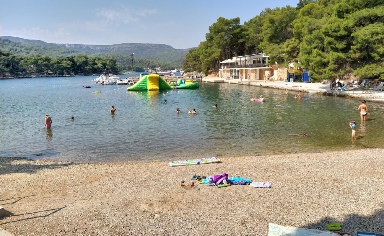 Photo de Kupaliste Bonj avec caillou fin gris de surface