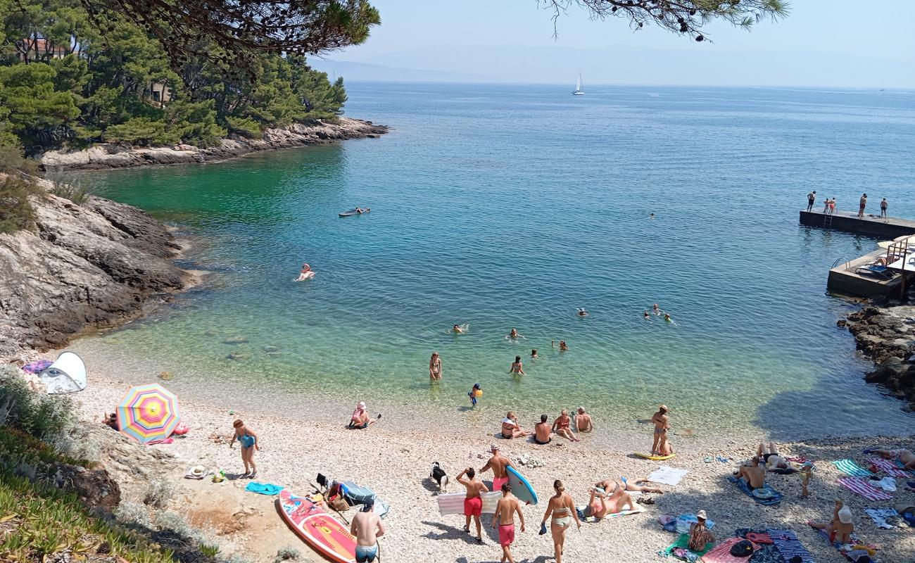 Photo de Beach Vitarnja avec roches de surface