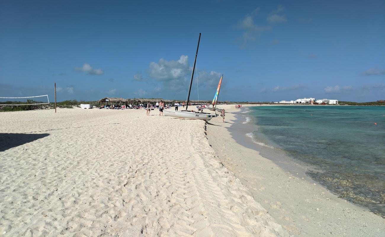 Photo de Playa Pilar II avec sable beige fin de surface