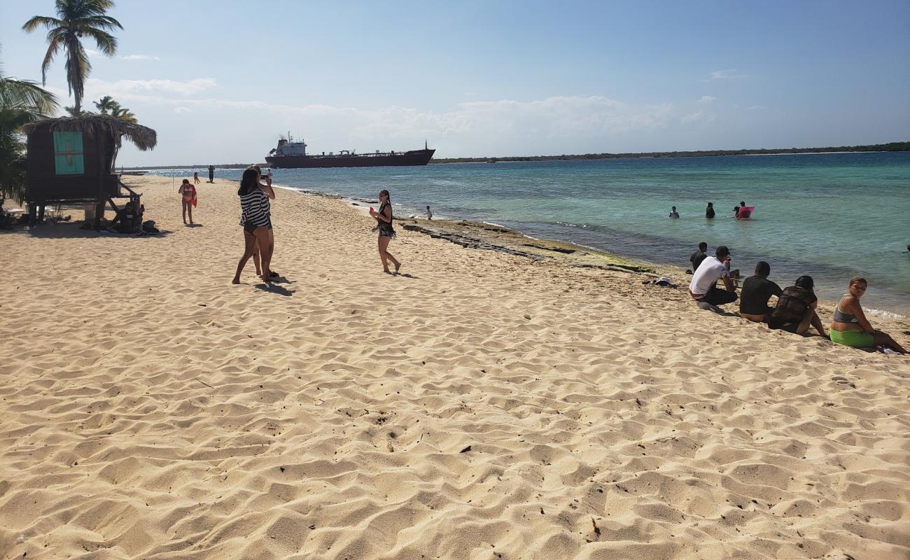 Photo de Playa la Boca avec sable fin et lumineux de surface