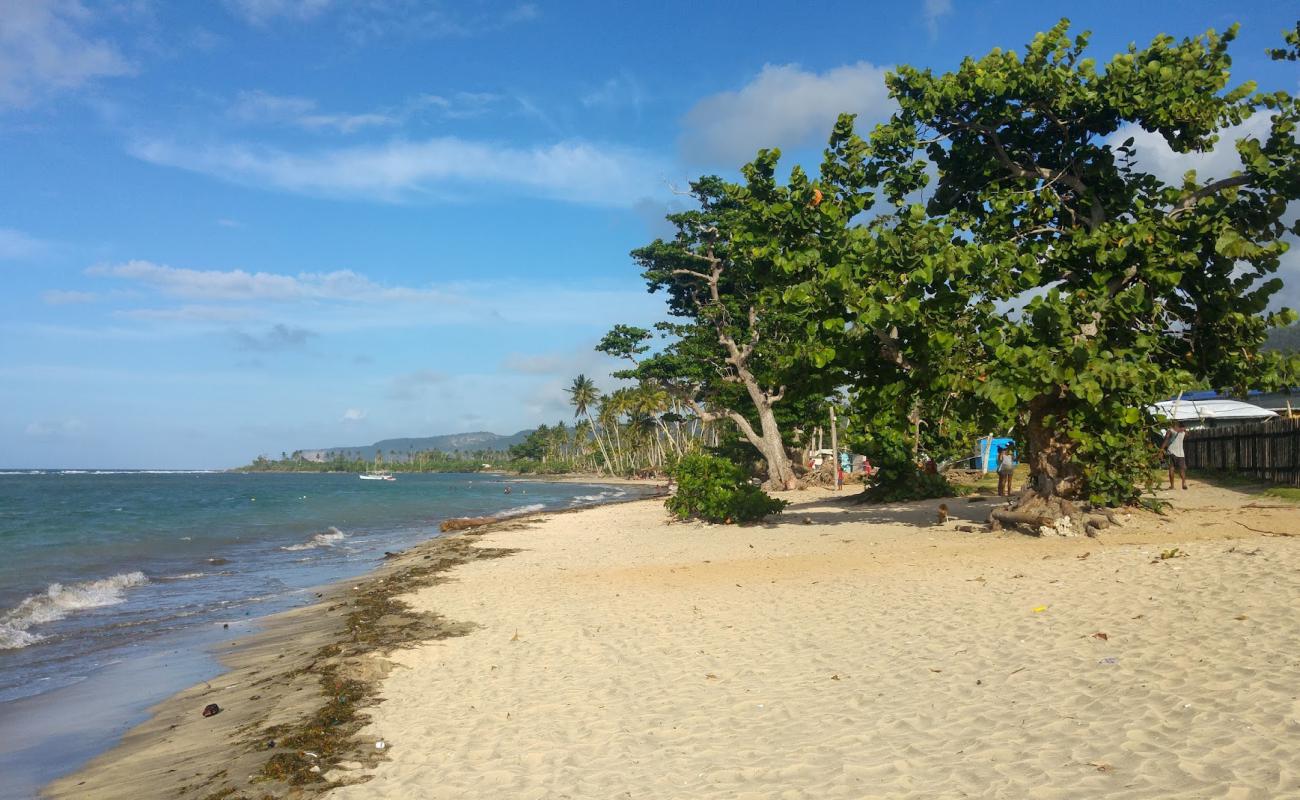 Photo de Playa Barigua avec sable beige de surface