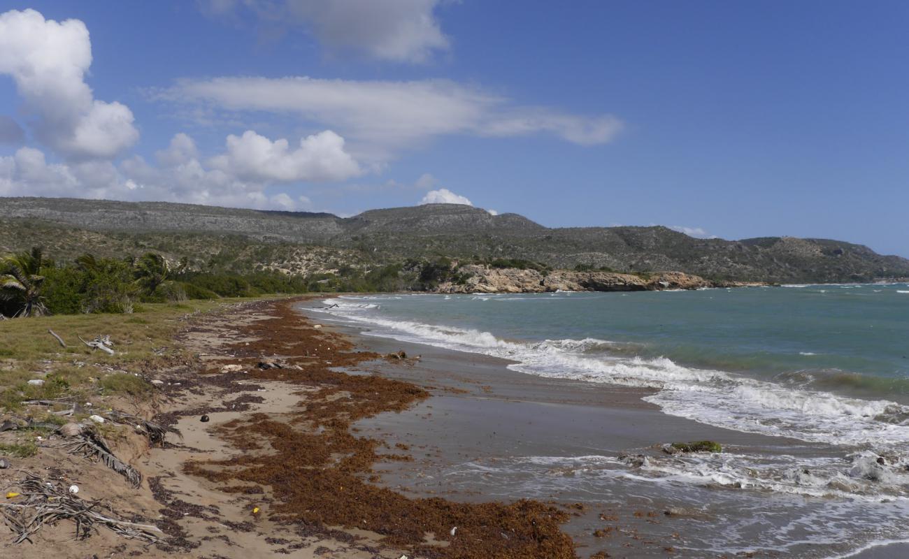 Photo de Playa Yateritas avec sable lumineux de surface