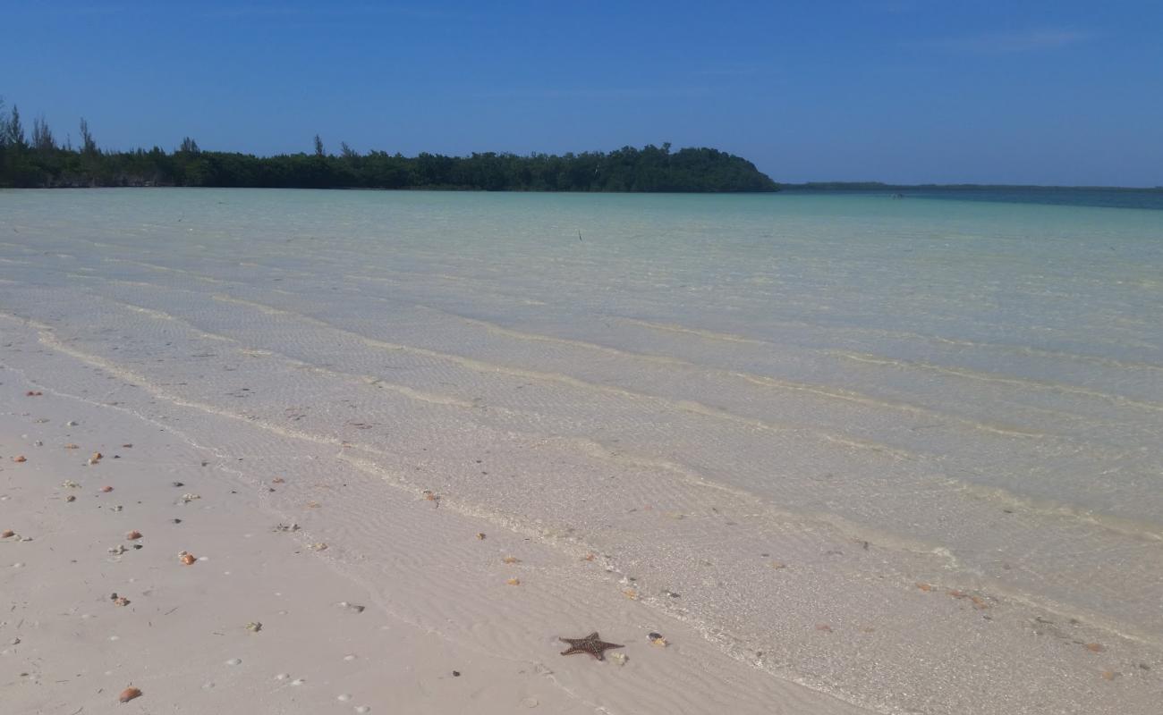 Photo de Minas de Matahambre avec sable lumineux de surface