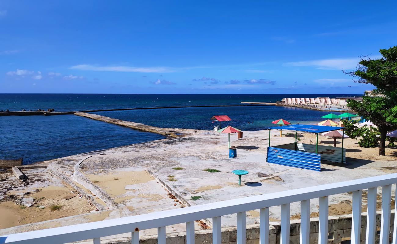 Photo de Patricio Lumumba beach avec surface béton pavée de surface
