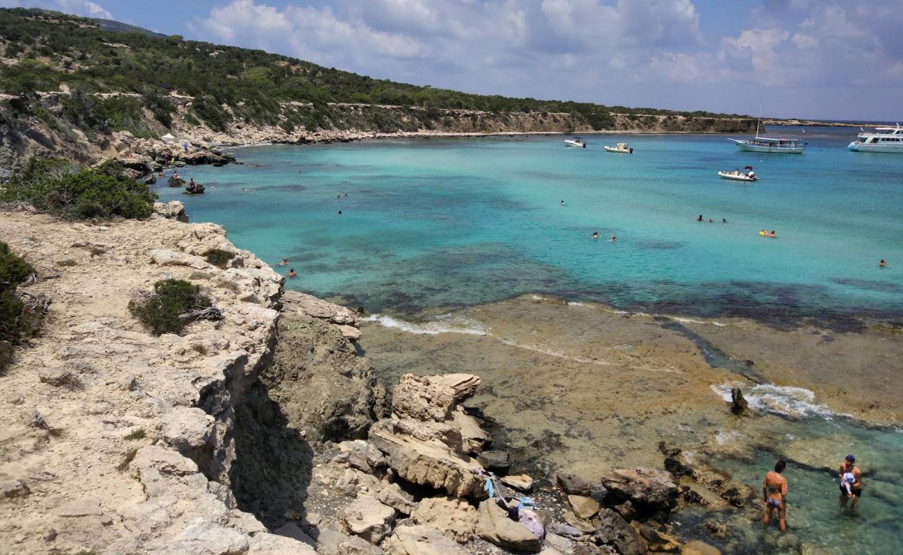 Photo de Plage du Lagon bleu avec sable fin et lumineux de surface