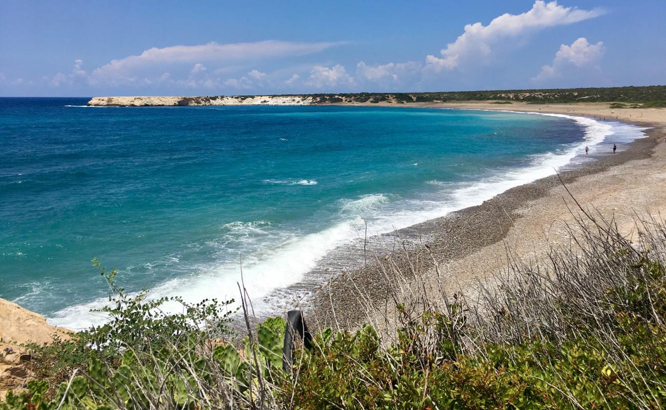 Photo de Lara beach South avec sable lumineux de surface