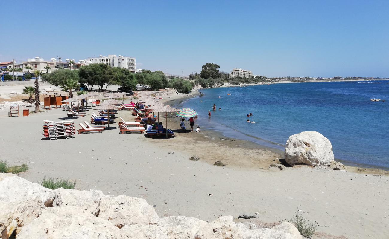 Photo de Zygi beach avec sable gris de surface