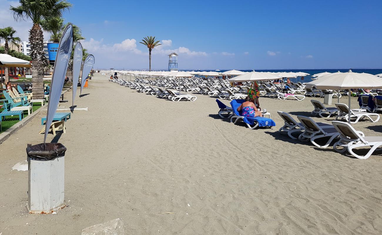 Photo de Kastella beach avec sable fin gris de surface