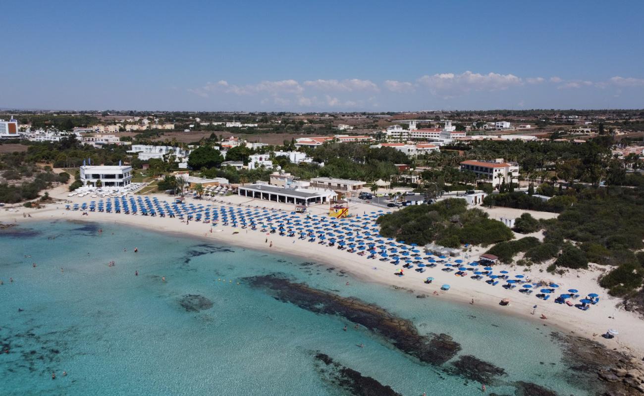 Photo de Landa beach avec sable fin et lumineux de surface