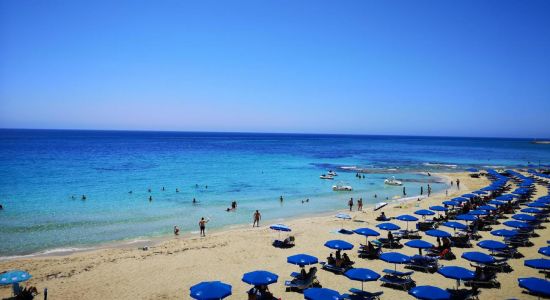 Plage de Glyki Nero