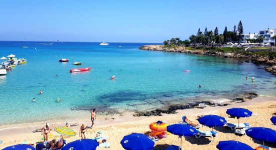 Plage de Nisia Loumbardi