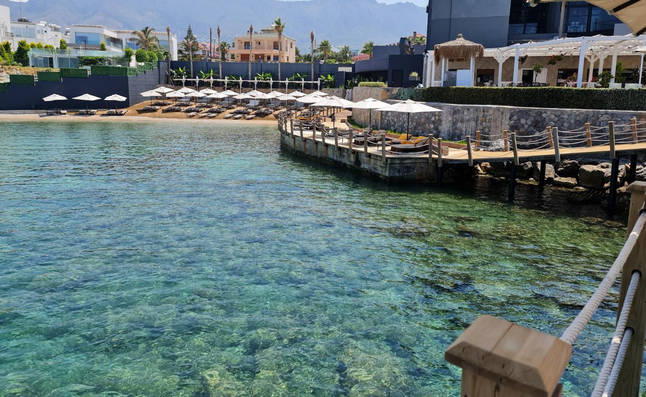 Photo de Kaya Palazzo Beach avec sable beige de surface