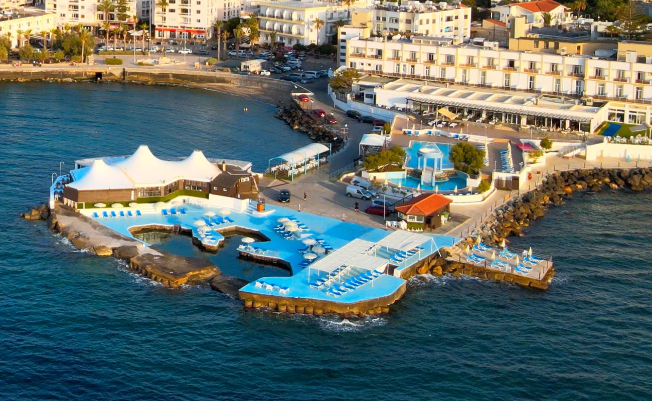 Photo de Dome Beach avec surface béton pavée de surface