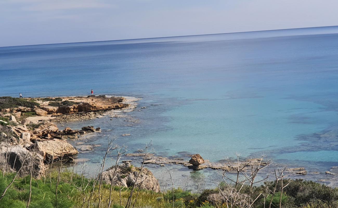 Photo de Mushroom Beach avec sable beige & pierres de surface