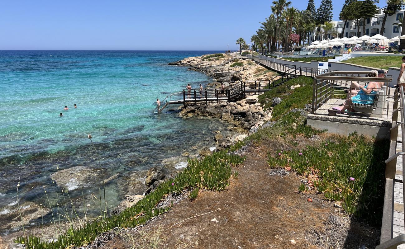 Photo de Nausicaa Beach avec surface béton pavée de surface