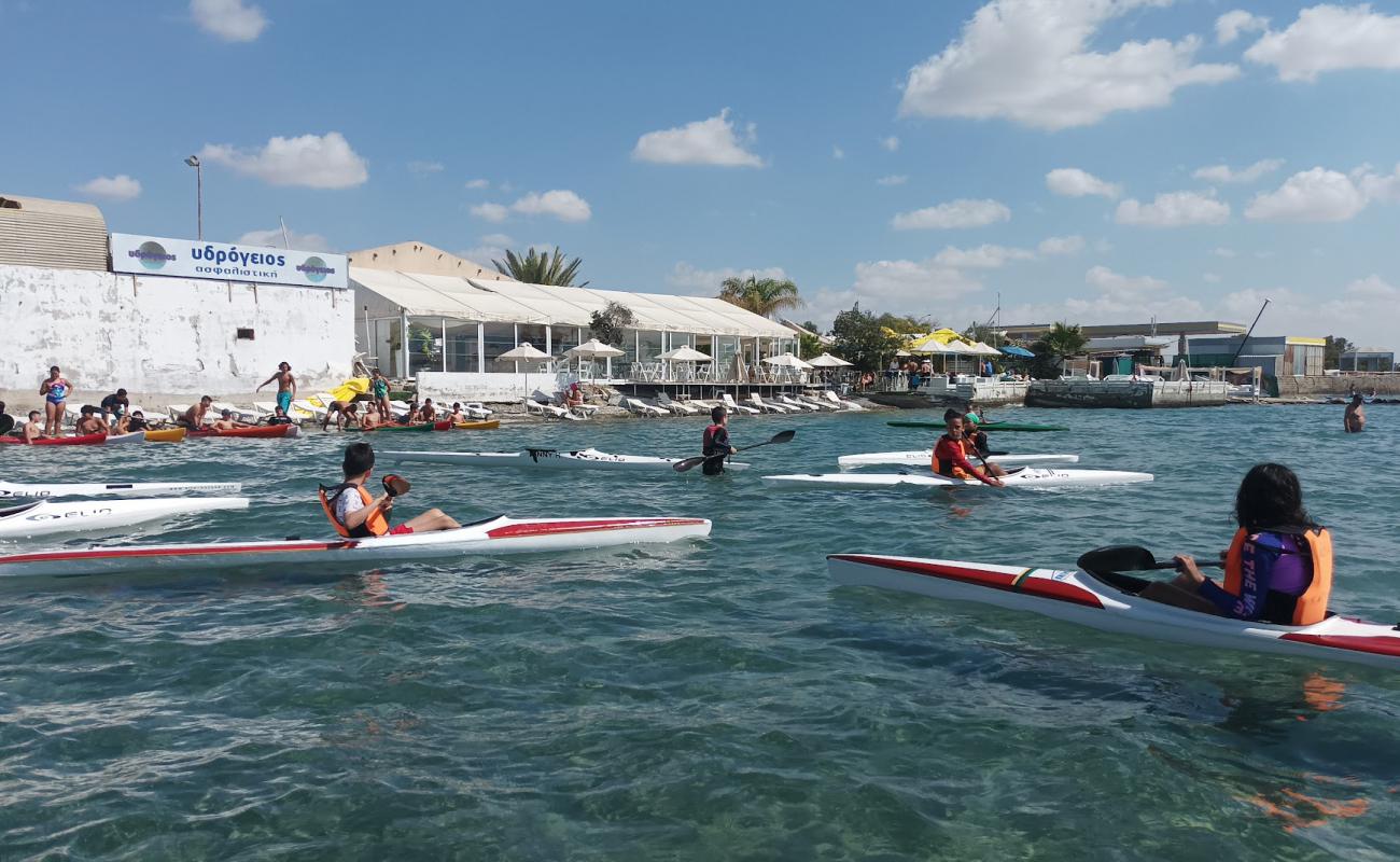 Photo de Nautical Club Larnaca avec galets gris de surface