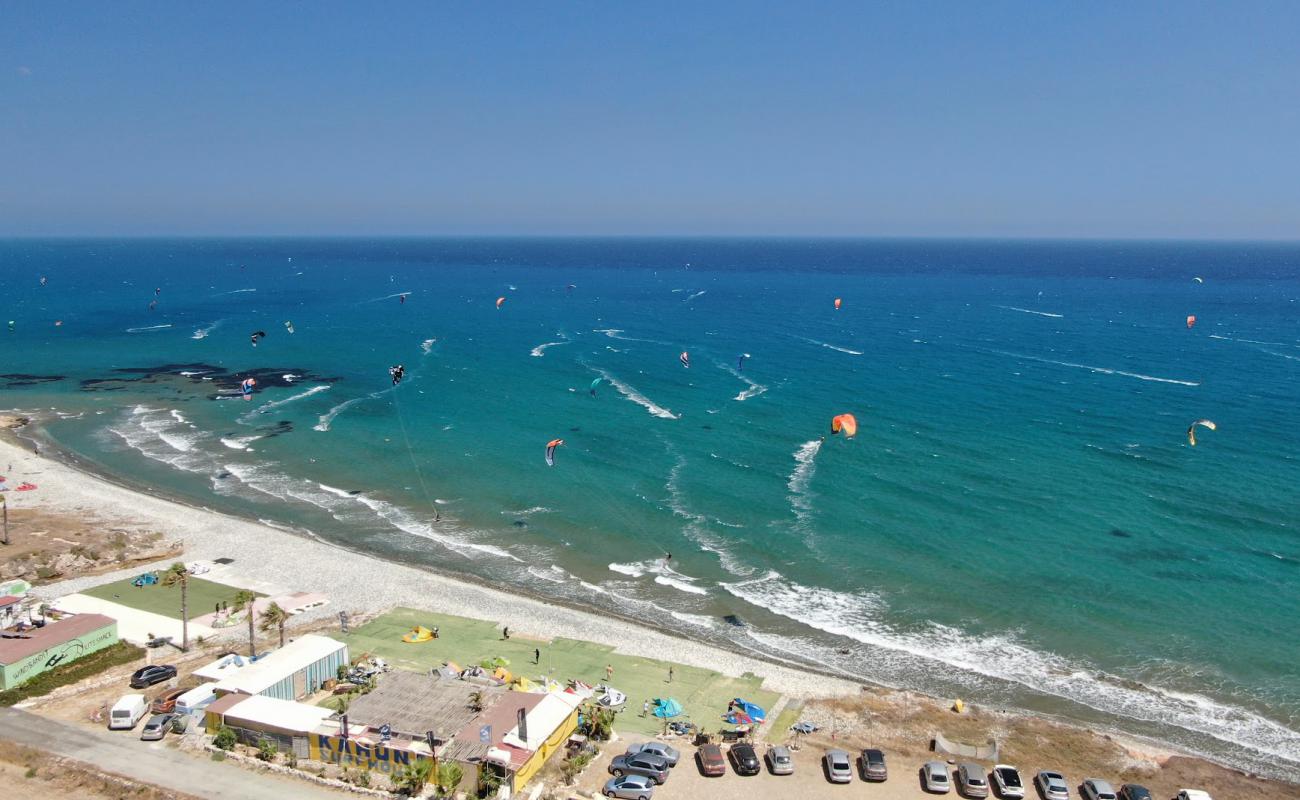 Photo de Kahuna Beach avec galets gris de surface