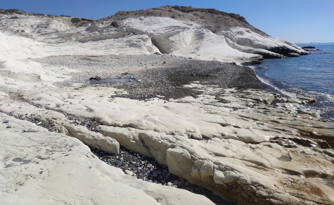 Photo de Pentakomo Nudist Beach avec galets gris de surface