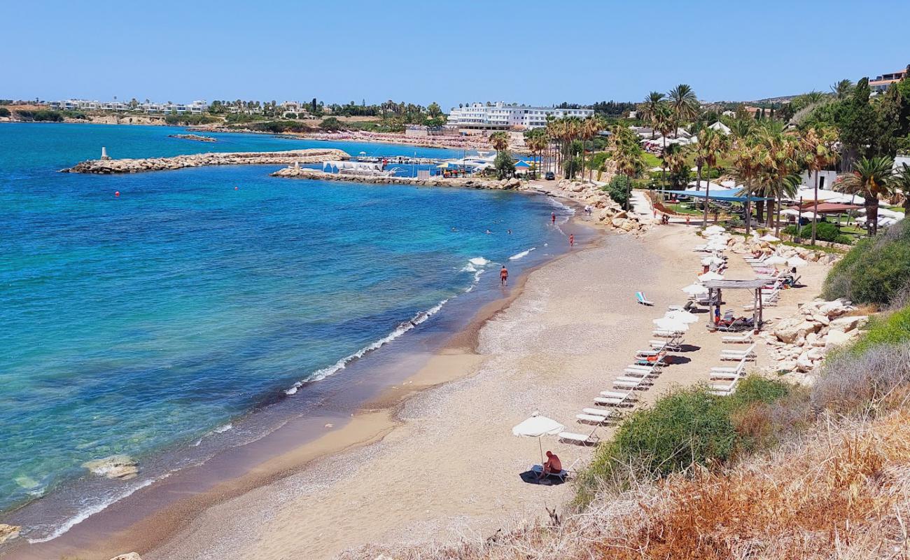 Photo de Coral Beach avec sable beige de surface