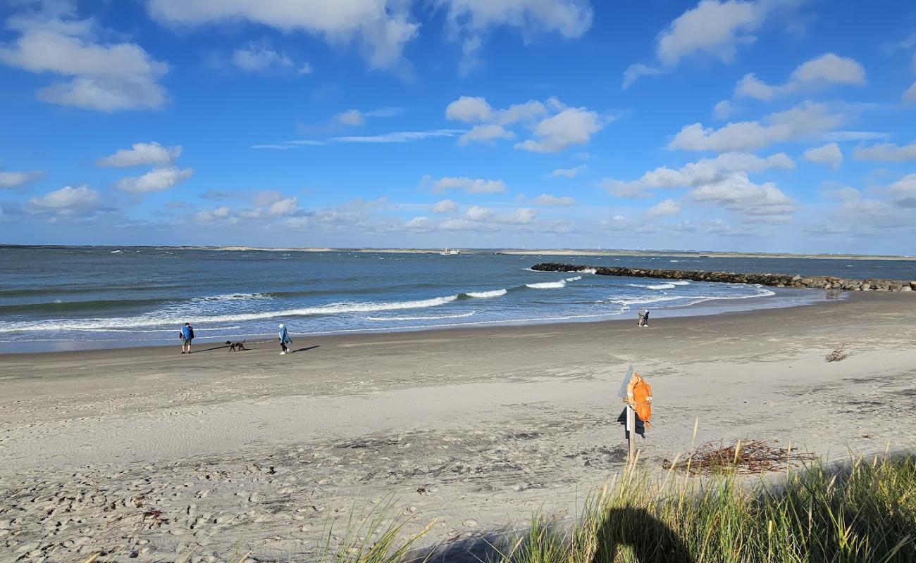 Photo de Thyboron Beach avec sable beige de surface