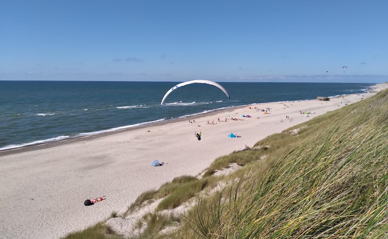 Photo de Vederso Beach avec sable beige de surface