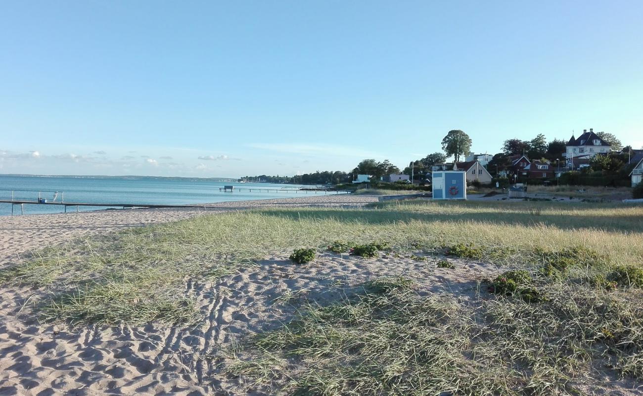 Photo de Espergarde Beach avec sable lumineux de surface