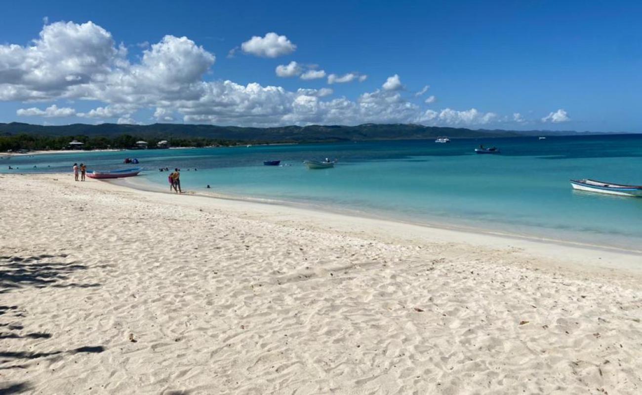 Photo de Playa Punta Rucia avec sable fin blanc de surface