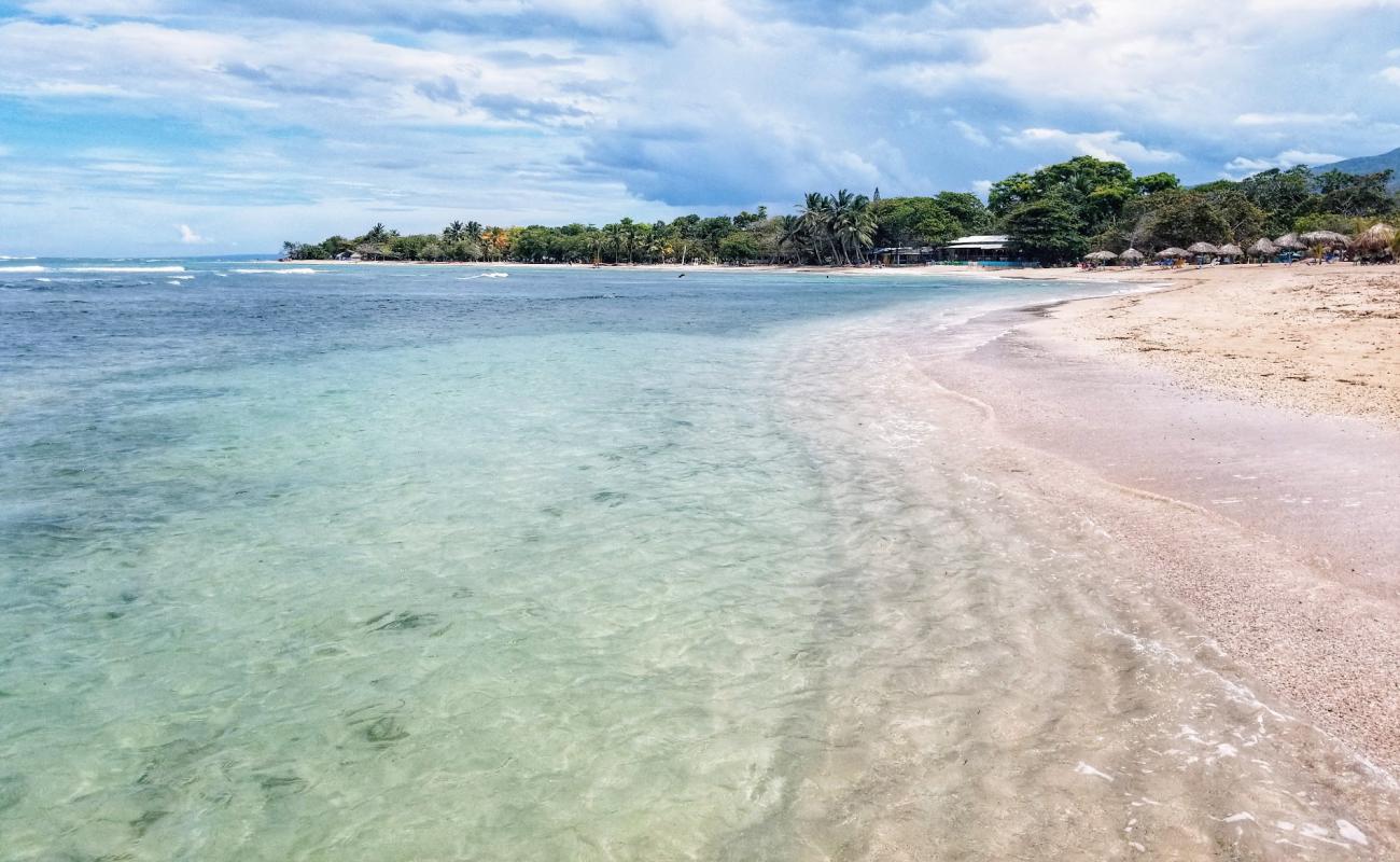 Photo de Playa Grande avec sable beige de surface