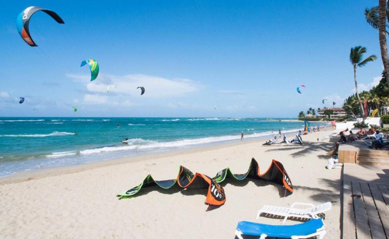 Photo de Kite beach avec sable fin et lumineux de surface