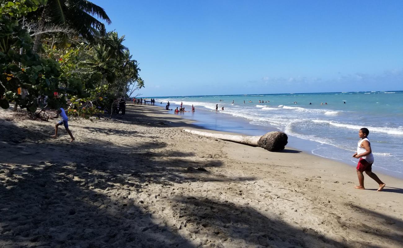 Photo de Playa Rogelio avec sable lumineux de surface