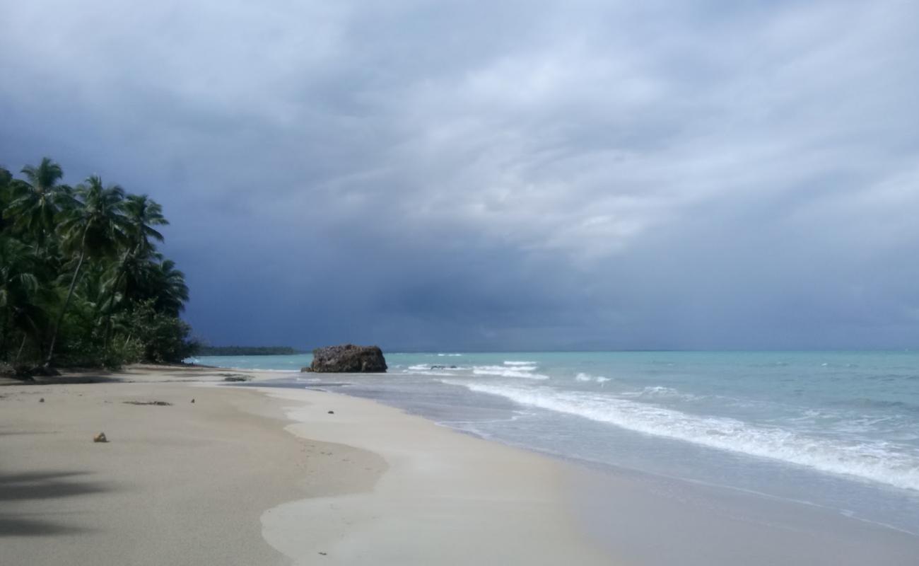 Photo de Playa Cano la Culebra avec sable fin et lumineux de surface