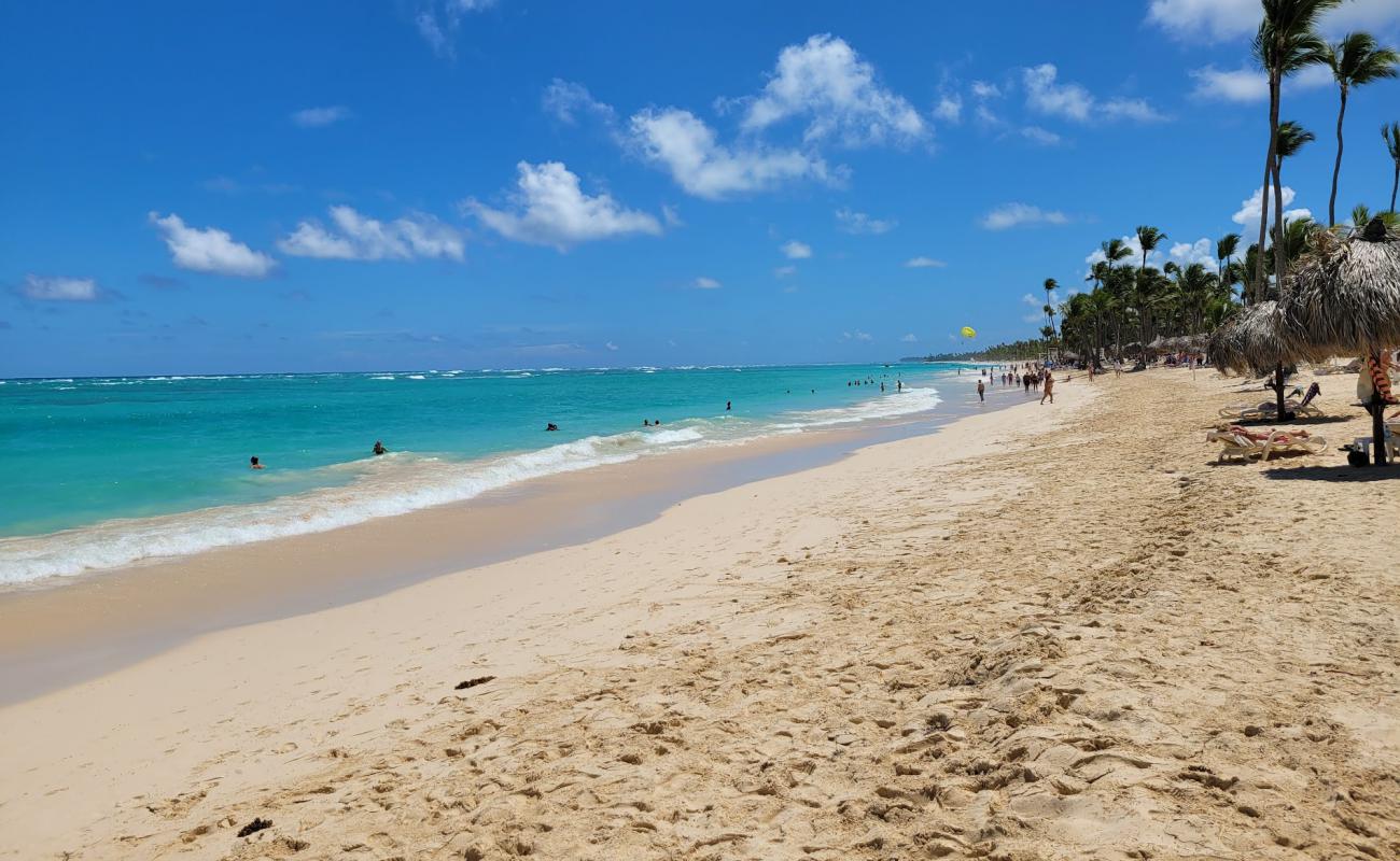Photo de Plage d'Arena Gorda avec sable beige fin de surface