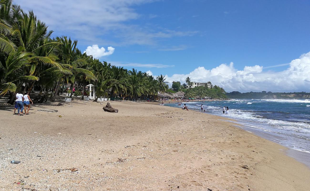 Photo de Najayo beach avec sable fin et lumineux de surface