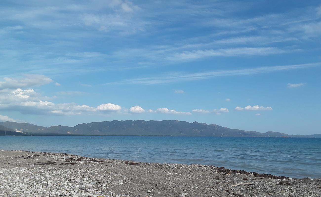 Photo de Caracoles beach avec petits galets gris de surface