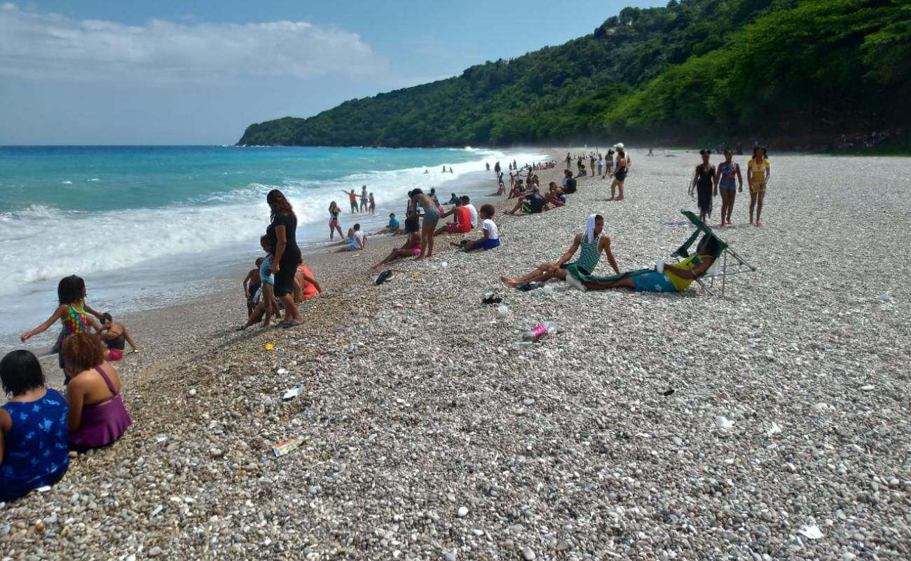 Photo de El Quemaito beach II avec caillou fin clair de surface