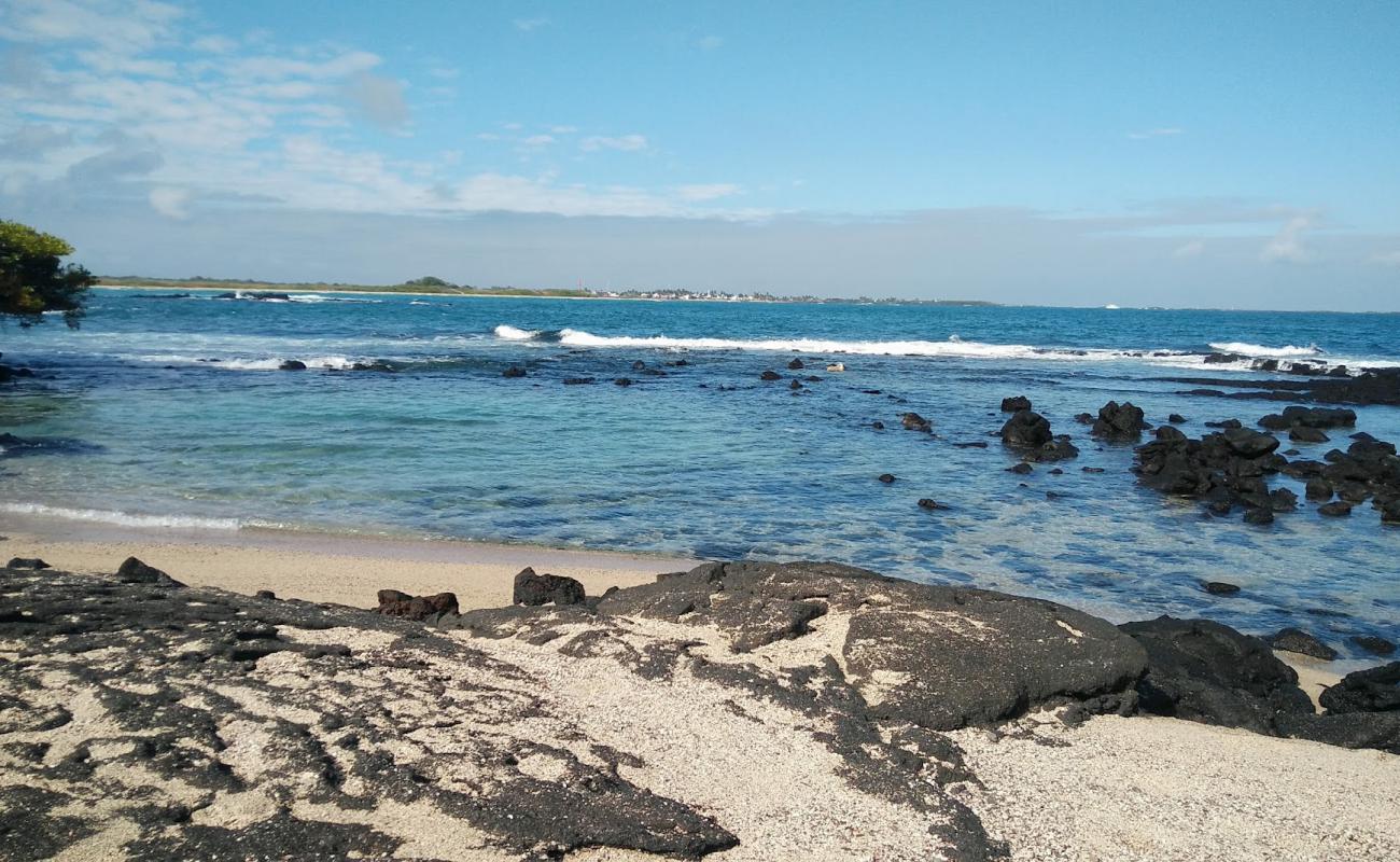 Photo de Playa del Amor avec sable brillant et rochers de surface