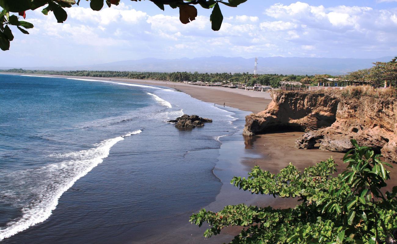 Photo de Acajutla Beach avec sable brun de surface